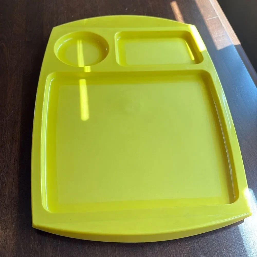 4 Fremware Divided Plastic Lunch Trays